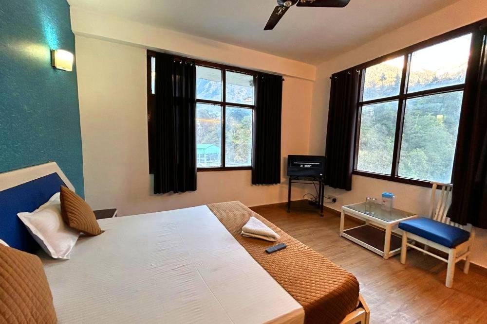 Hotel Kalinga Intercontinental Manali Buitenkant foto