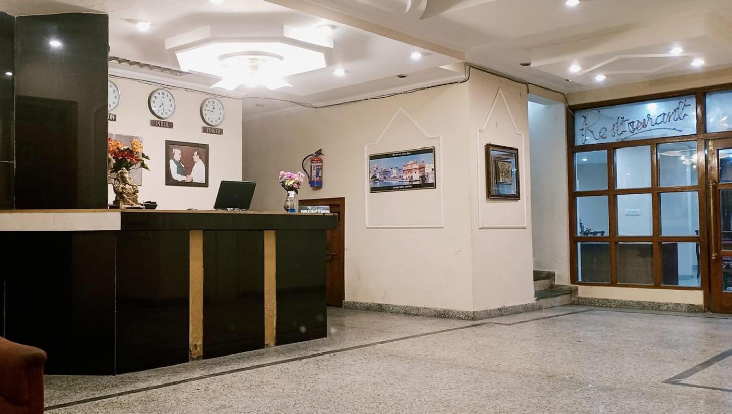 Hotel Kalinga Intercontinental Manali Buitenkant foto