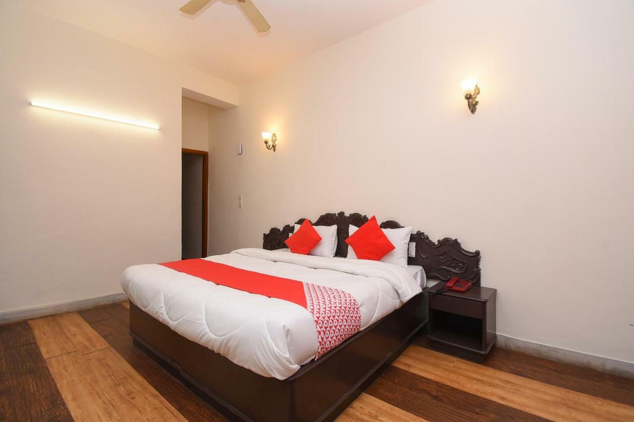 Hotel Kalinga Intercontinental Manali Buitenkant foto